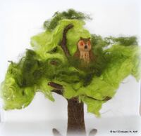 gro&szlig;er Baum aus Wolle, M&auml;rchen Puppenspiel